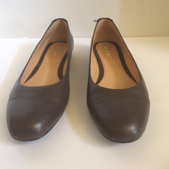 Shoes - Picture 2 of 4